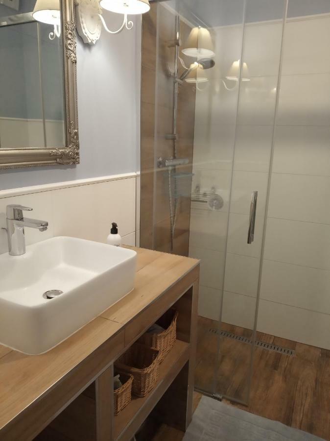 Przytulny Apartament Blisko Motlawy I Neptuna กดัญสก์ ภายนอก รูปภาพ